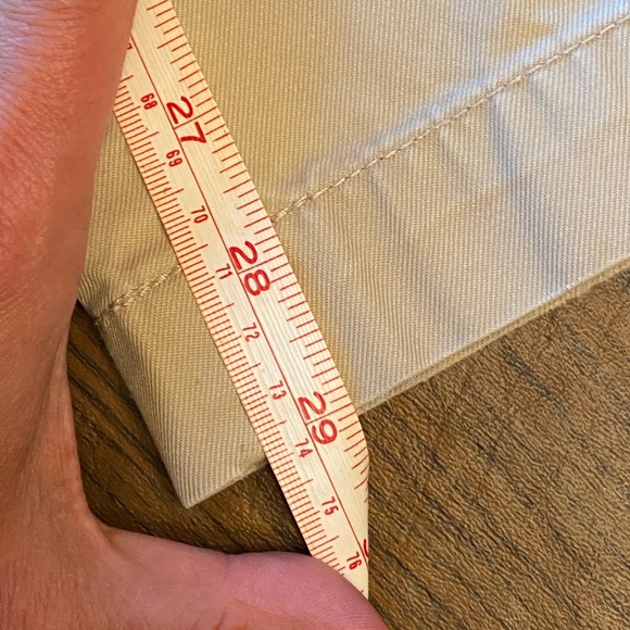 Banana Republic 35 x 30 Khaki Chino Pants - Picture 9 of 9